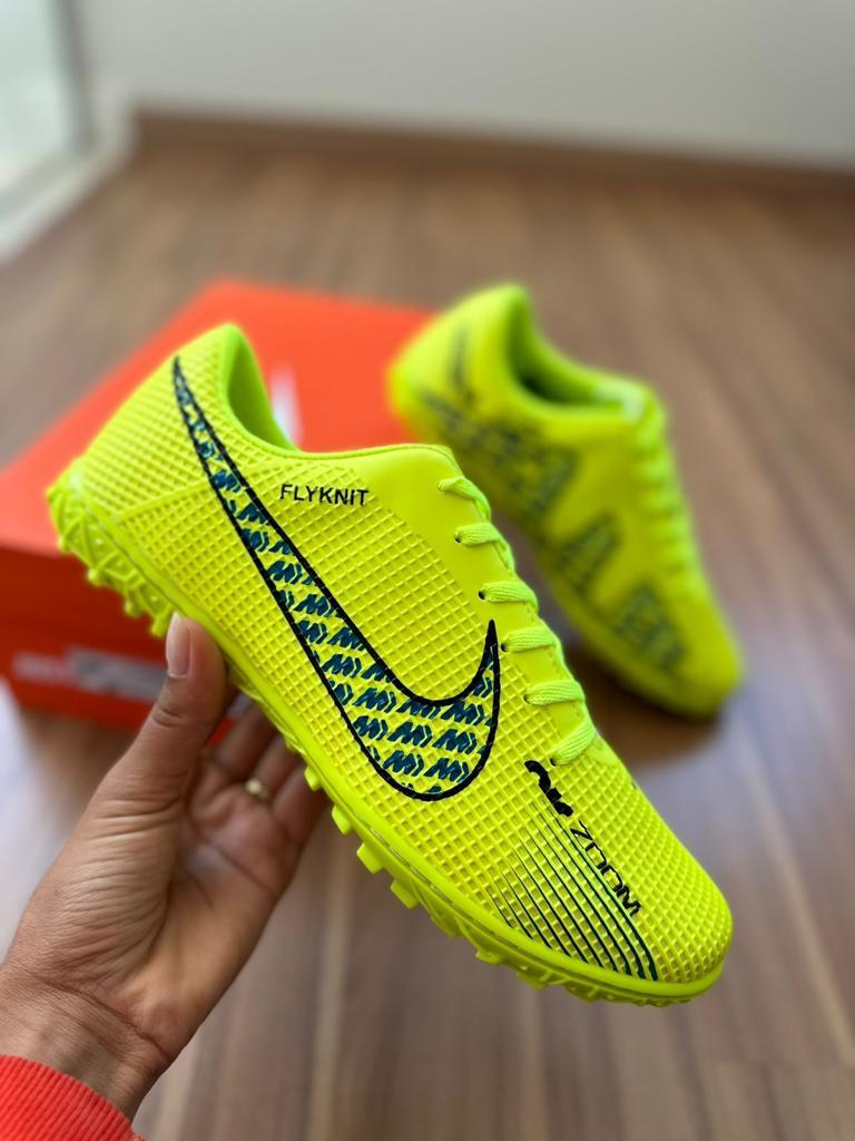Chuteira Nike Air Society