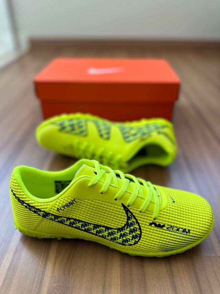 Chuteira Nike Air Society