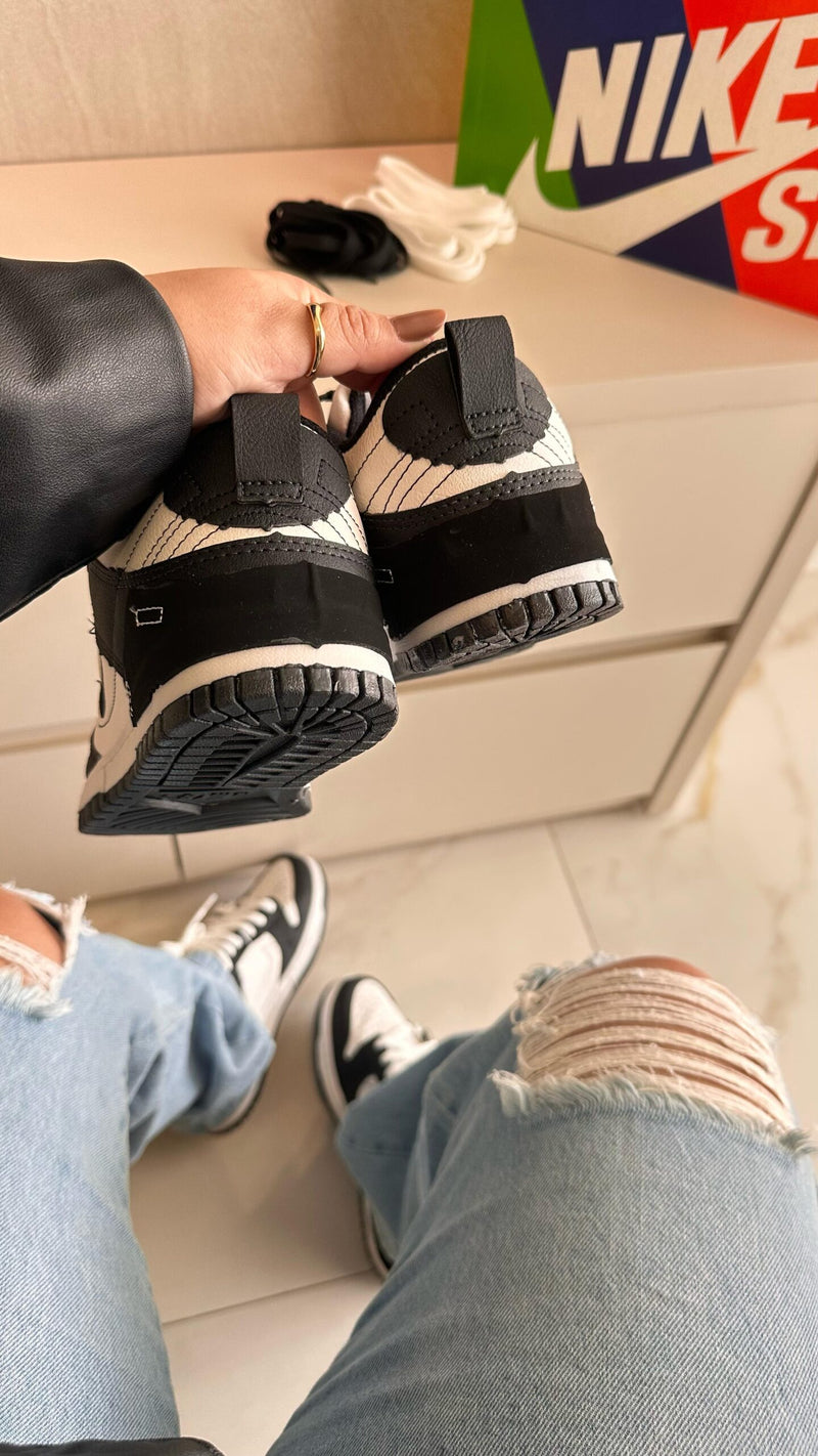 Nike Dunk Low Disrupt Branco e Preto