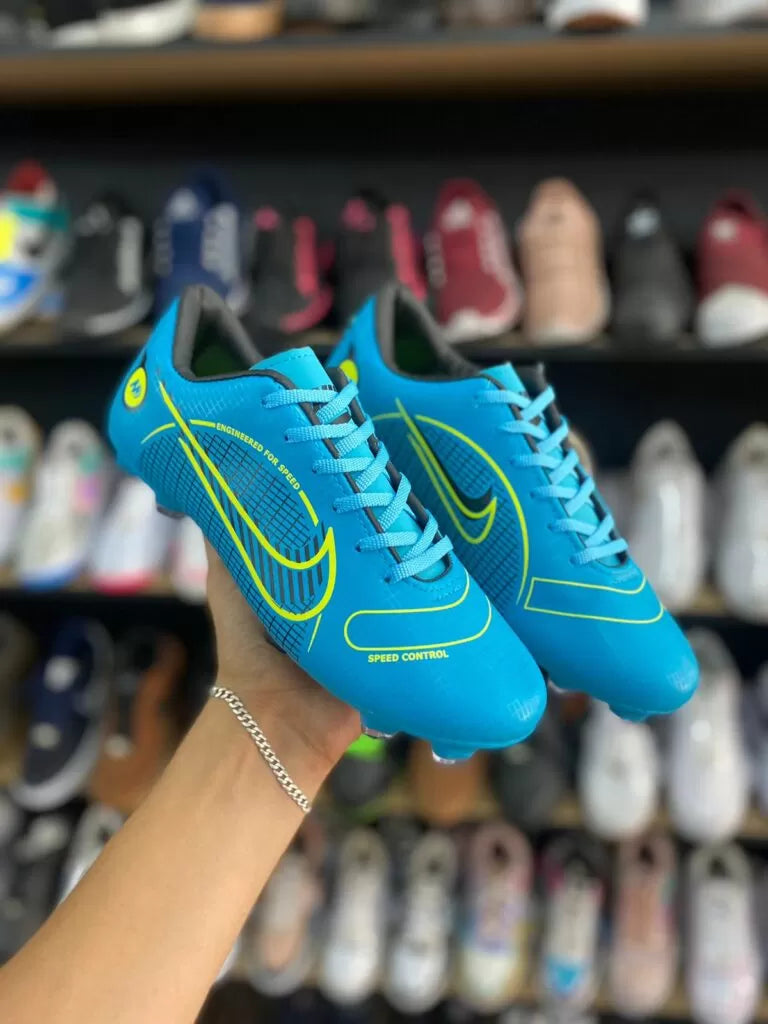 Chuteira Nike Campo