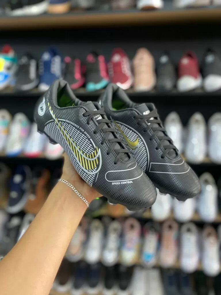 Chuteira Nike Campo