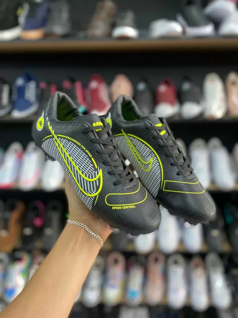 Chuteira Nike Campo